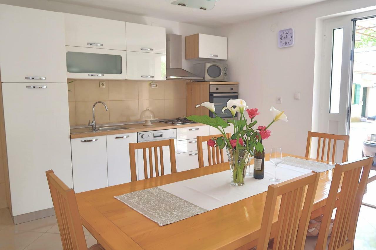 Studio Apartman Mia Stobreč 外观 照片