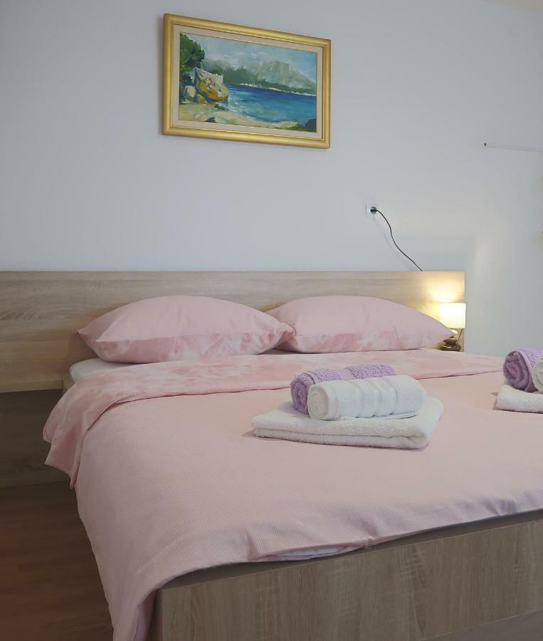 Studio Apartman Mia Stobreč 外观 照片