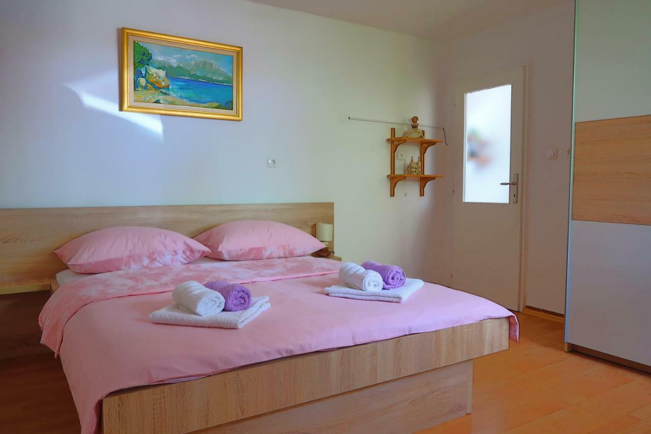 Studio Apartman Mia Stobreč 外观 照片